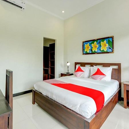 Oyo 90116 Carik Bali Guest House Canggu Buitenkant foto