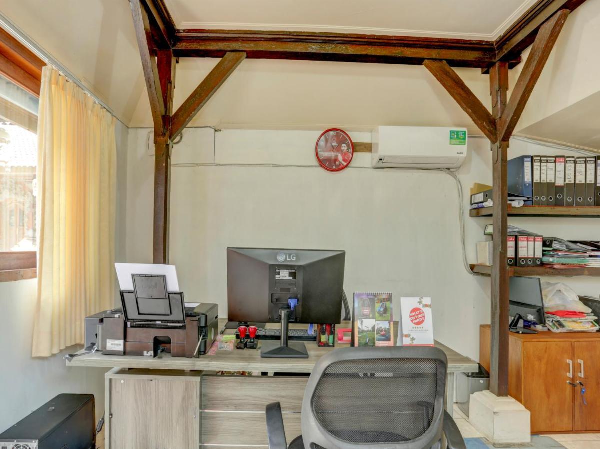 Oyo 90116 Carik Bali Guest House Canggu Buitenkant foto