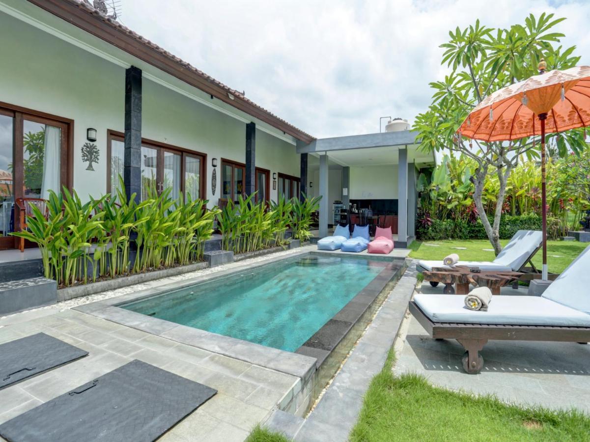 Oyo 90116 Carik Bali Guest House Canggu Buitenkant foto