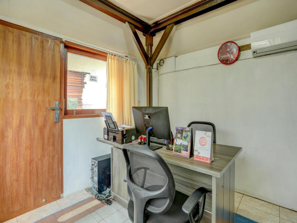 Oyo 90116 Carik Bali Guest House Canggu Buitenkant foto