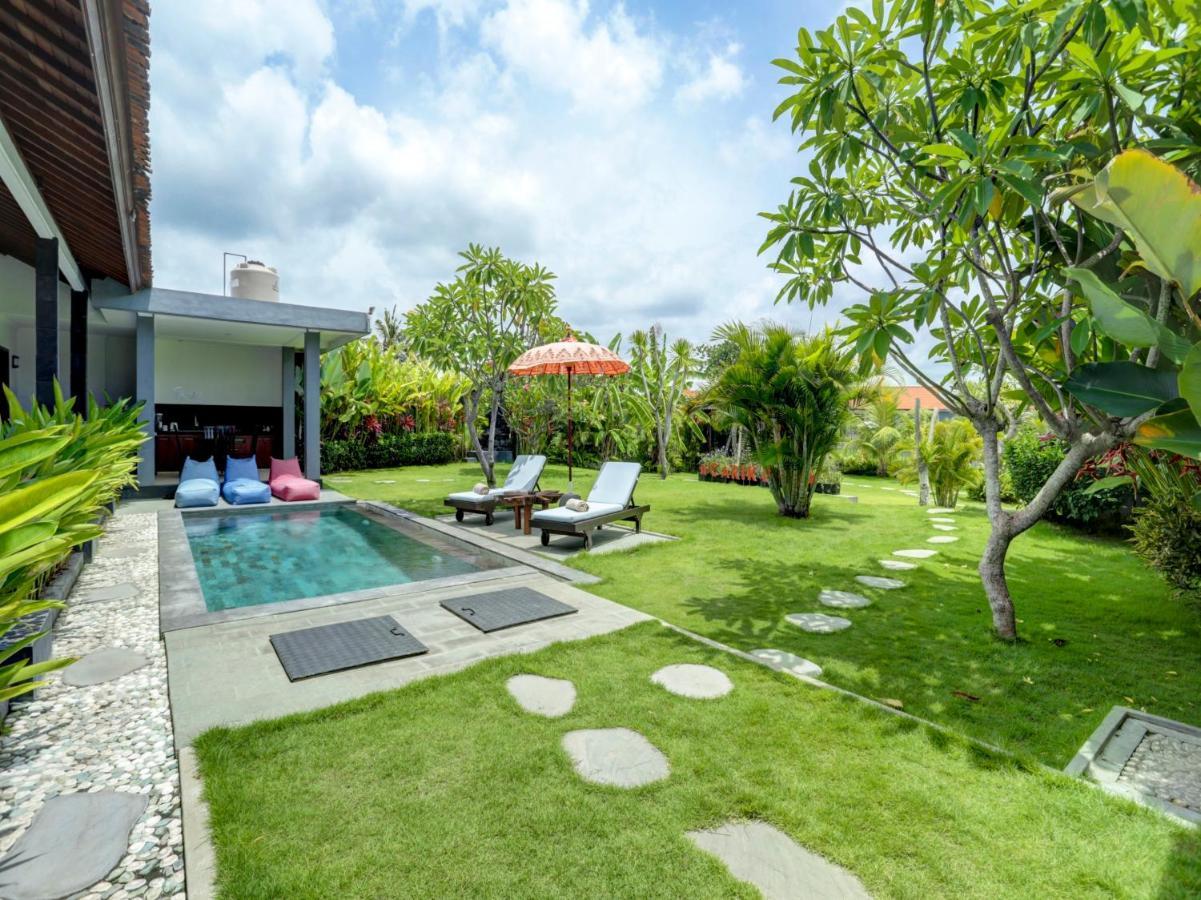 Oyo 90116 Carik Bali Guest House Canggu Buitenkant foto