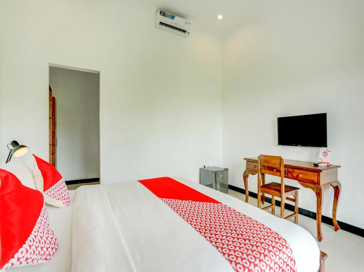 Oyo 90116 Carik Bali Guest House Canggu Buitenkant foto