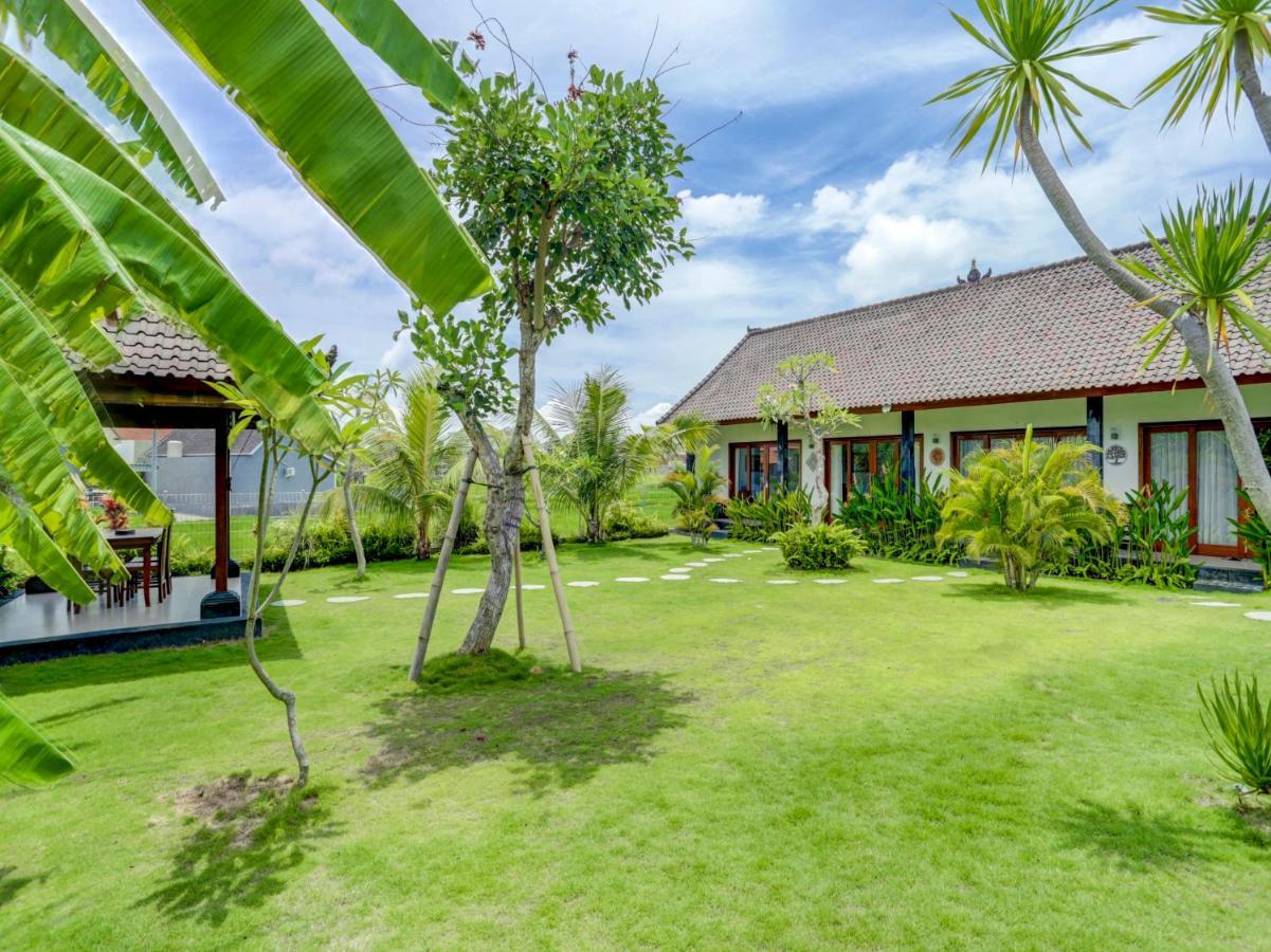Oyo 90116 Carik Bali Guest House Canggu Buitenkant foto